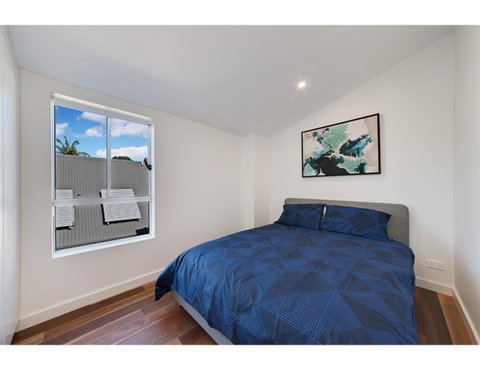 Walk To The City From This Renovated Heritage Gem - Phillip Island Accommodation 5