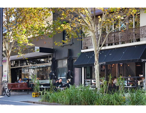 Walk To The City From This Renovated Heritage Gem - Phillip Island Accommodation 10