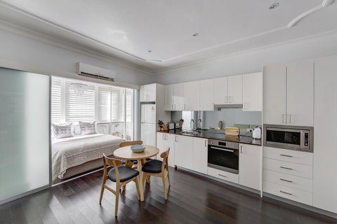 Regents Court Sydney - Phillip Island Accommodation 13