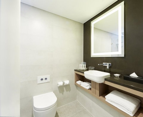 Furama Darling Harbour - Phillip Island Accommodation 23