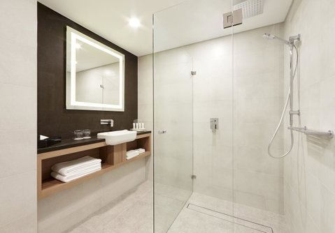 Furama Darling Harbour - Phillip Island Accommodation 6