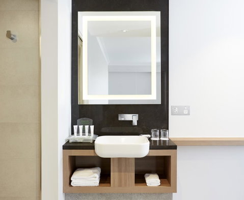 Furama Darling Harbour - Phillip Island Accommodation 10