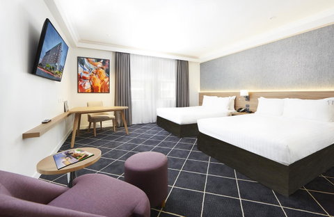 Furama Darling Harbour - Phillip Island Accommodation 3