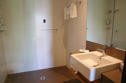 Alpha Hotel Eastern Creek - Phillip Island Accommodation 27