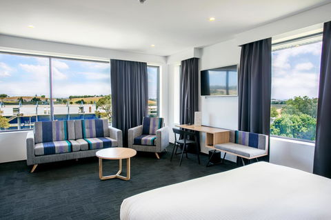 Alpha Hotel Eastern Creek - Phillip Island Accommodation 34