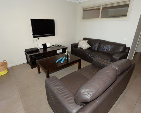 Yarrawonga Waterfront Apartments - Phillip Island Accommodation 4