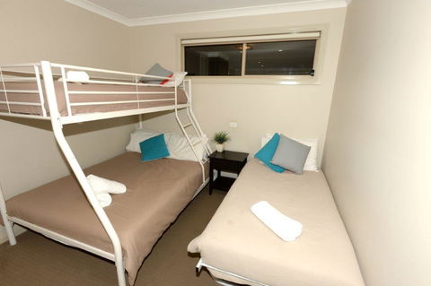 Yarrawonga Waterfront Apartments - Phillip Island Accommodation 9