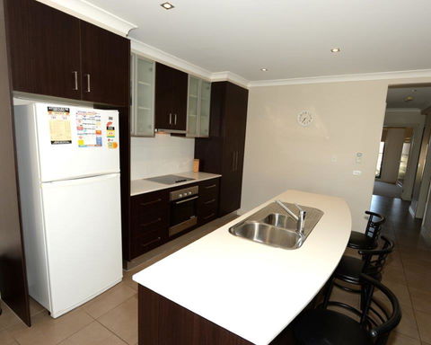 Yarrawonga Waterfront Apartments - Phillip Island Accommodation 11