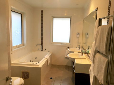 Encore Apartments - Phillip Island Accommodation 3