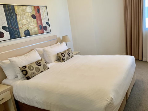 Castle Serviced Apartments - Phillip Island Accommodation 13