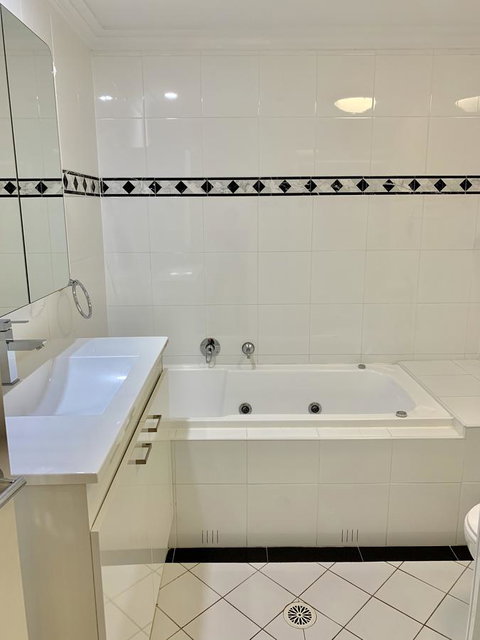 Castle Serviced Apartments - Phillip Island Accommodation 16