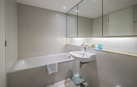Fraser Suites Sydney - Phillip Island Accommodation 13