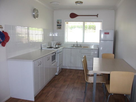 Tomaree Lodge - Phillip Island Accommodation 2