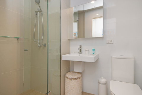 Arena Luxury Beachfront Apartment - Phillip Island Accommodation 42
