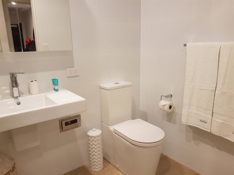 Arena Luxury Beachfront Apartment - Phillip Island Accommodation 30