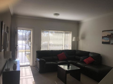 Travers Street Apartment - Phillip Island Accommodation 5