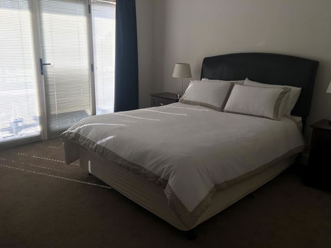 Travers Street Apartment - Phillip Island Accommodation 2