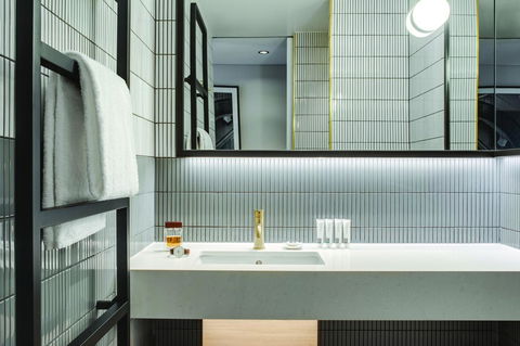 Vibe Hotel Sydney Darling Harbour - Phillip Island Accommodation 3