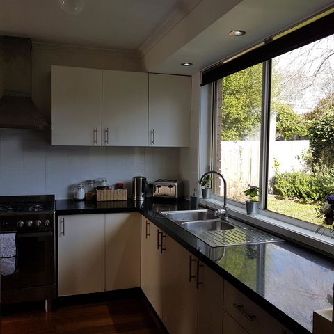 Belle In Bowral - Phillip Island Accommodation 6