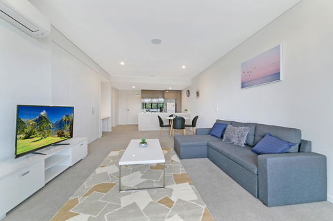Stylish And Neat Two Bed Apartment In Wentworth Point - Phillip Island Accommodation 1