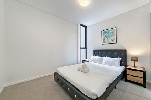 Stylish And Neat Two Bed Apartment In Wentworth Point - Phillip Island Accommodation 6
