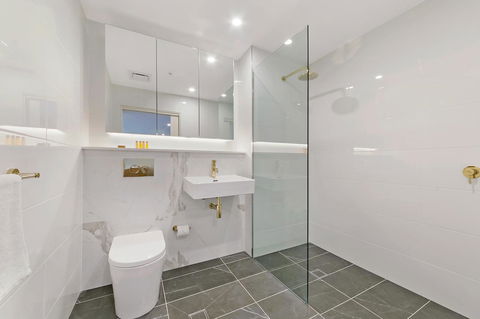 Stylish And Neat Two Bed Apartment In Wentworth Point - Phillip Island Accommodation 9