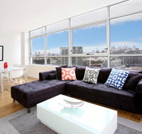 Gadigal Groove - Modern and Bright 3BR Executive Apartment in Zetland with Views - Phillip Island Accommodation
