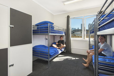 Mad Monkey Downtown - Phillip Island Accommodation 1