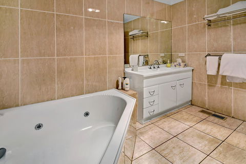 Bundanoon Lodge - Phillip Island Accommodation 43