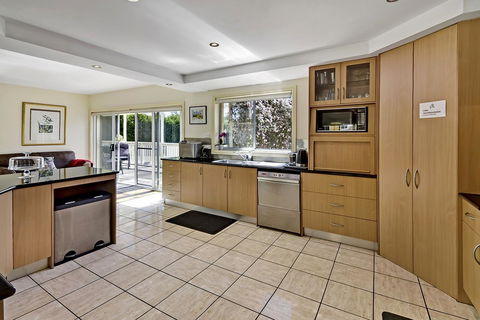Bundanoon Lodge - Phillip Island Accommodation 28