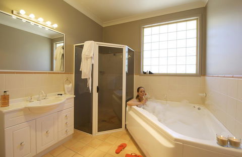 Marty's @ Little Beach - Phillip Island Accommodation 5