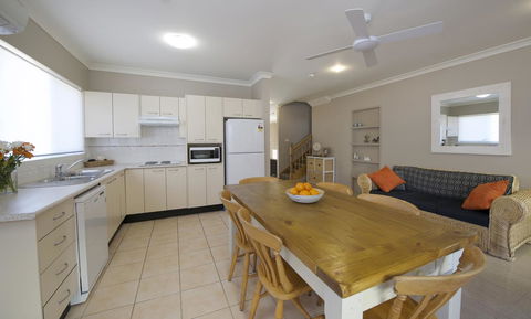 Marty's @ Little Beach - Phillip Island Accommodation 10