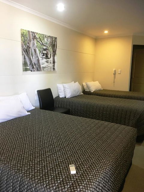 Balranald Club Motel - Phillip Island Accommodation 16