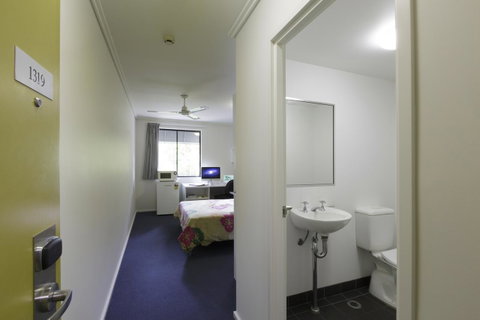 Sydney University Village - Phillip Island Accommodation 22