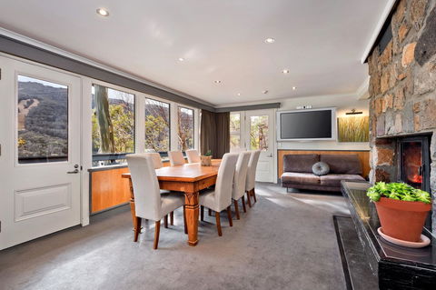 Pure Chalet Thredbo - Phillip Island Accommodation 16