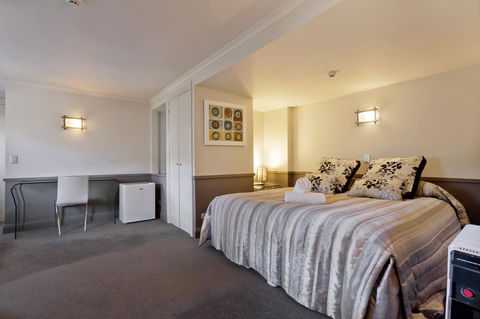 Pure Chalet Thredbo - Phillip Island Accommodation 12