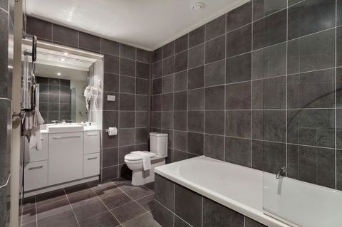 Pure Chalet Thredbo - Phillip Island Accommodation 13