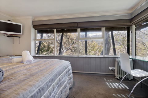 Pure Chalet Thredbo - Phillip Island Accommodation 28