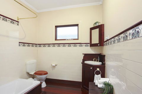 Allegra Cottage Of Leura - Phillip Island Accommodation 8