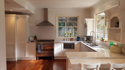 Bowral Escape - Phillip Island Accommodation 6