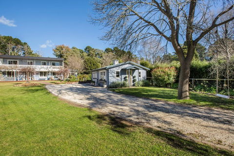 Bowral Escape - Phillip Island Accommodation 4