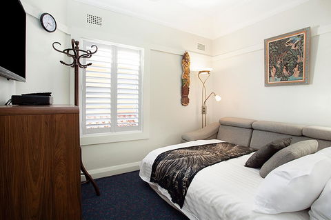 Art Deco Apartment With Breathtaking Water Views - Phillip Island Accommodation 9