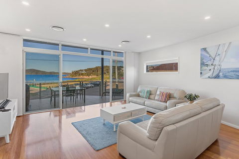 Boulder Bay Rd 2/2 - Fingal Bay - Phillip Island Accommodation 1