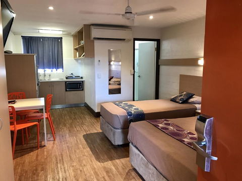 Broome Time Resort - Phillip Island Accommodation 2