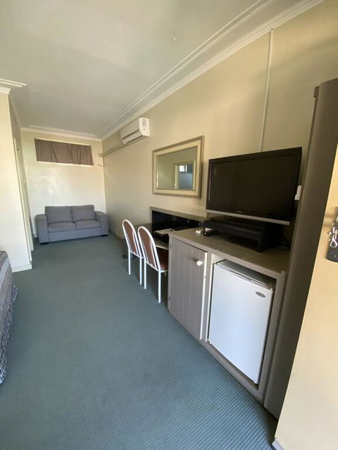 Bucketts Way Motel Gloucester - Phillip Island Accommodation 2