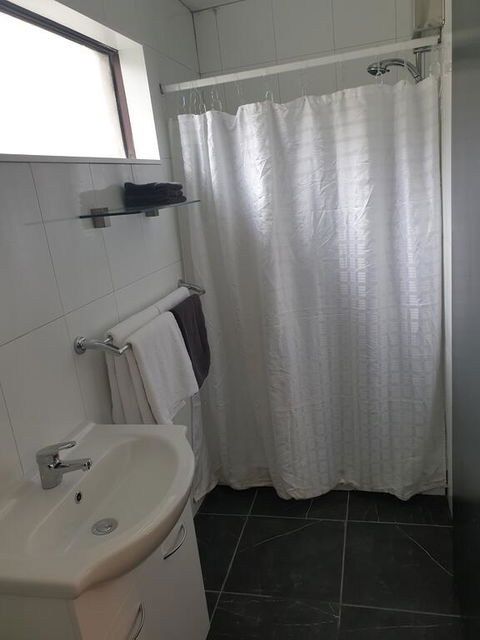 Budget On The Lake - Phillip Island Accommodation 3