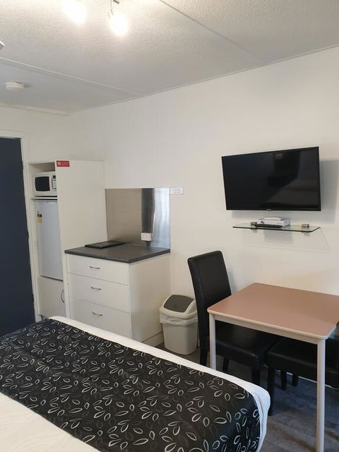 Budget On The Lake - Phillip Island Accommodation 2