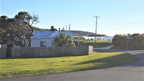 By The Beach @ Catho - Phillip Island Accommodation 2