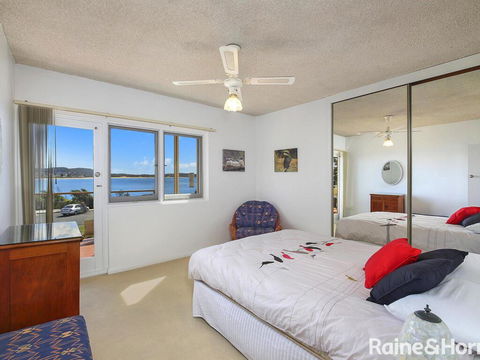 By The Sea - Cumbernauld #1 - 1/12 Terrigal Esp, Terrigal - Phillip Island Accommodation 1
