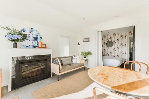 By The Seaside - Phillip Island Accommodation 2
